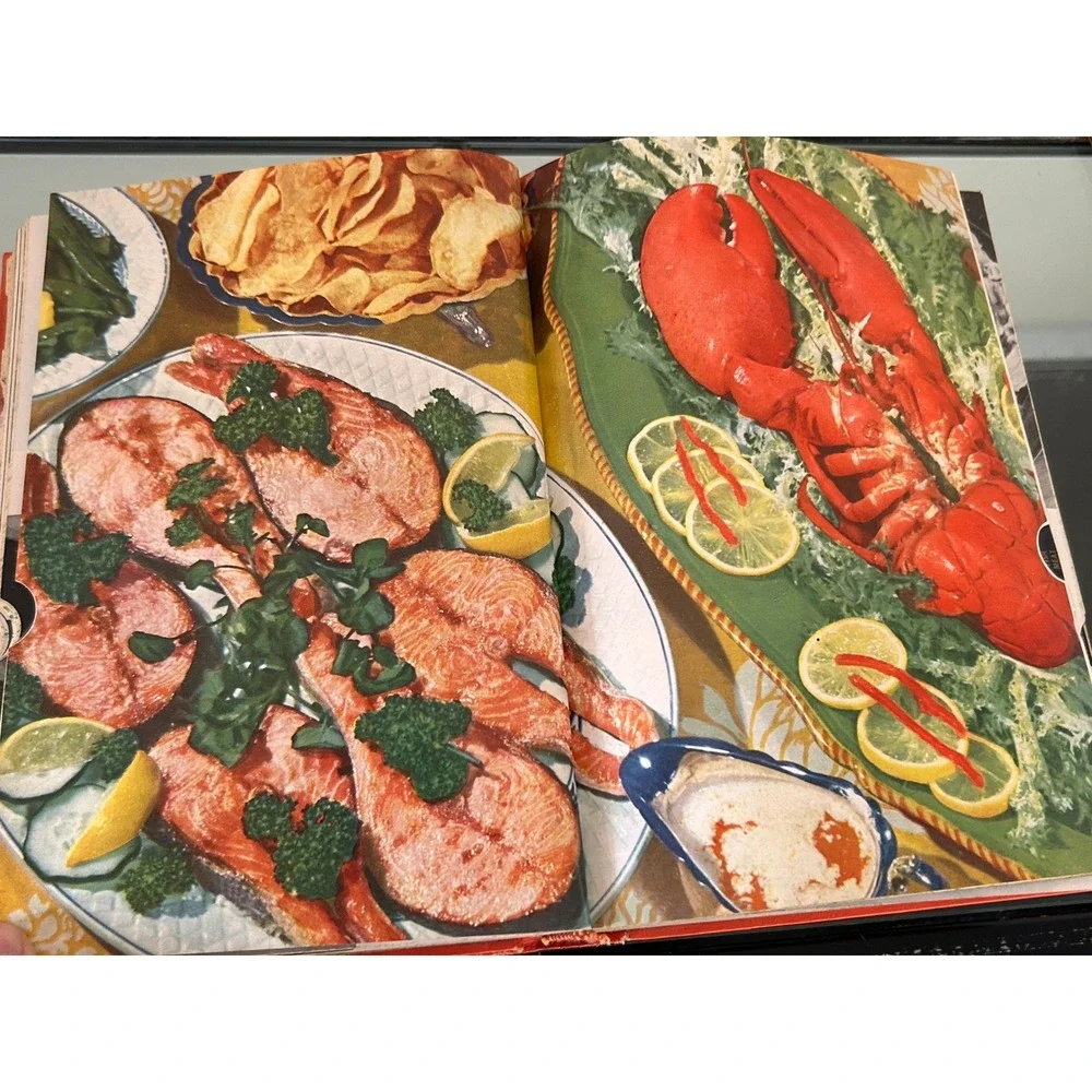 Culinary Arts Institute Encyclopedic Cookbook 1962 Ruth Berolzheimer Polka Dot